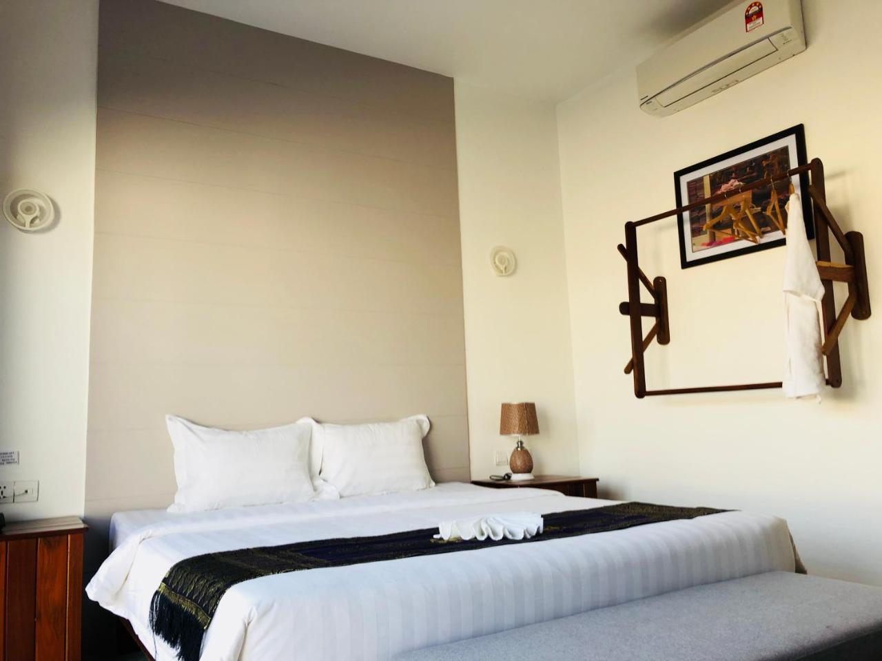 Phimean Home Suite Siem Reap Esterno foto